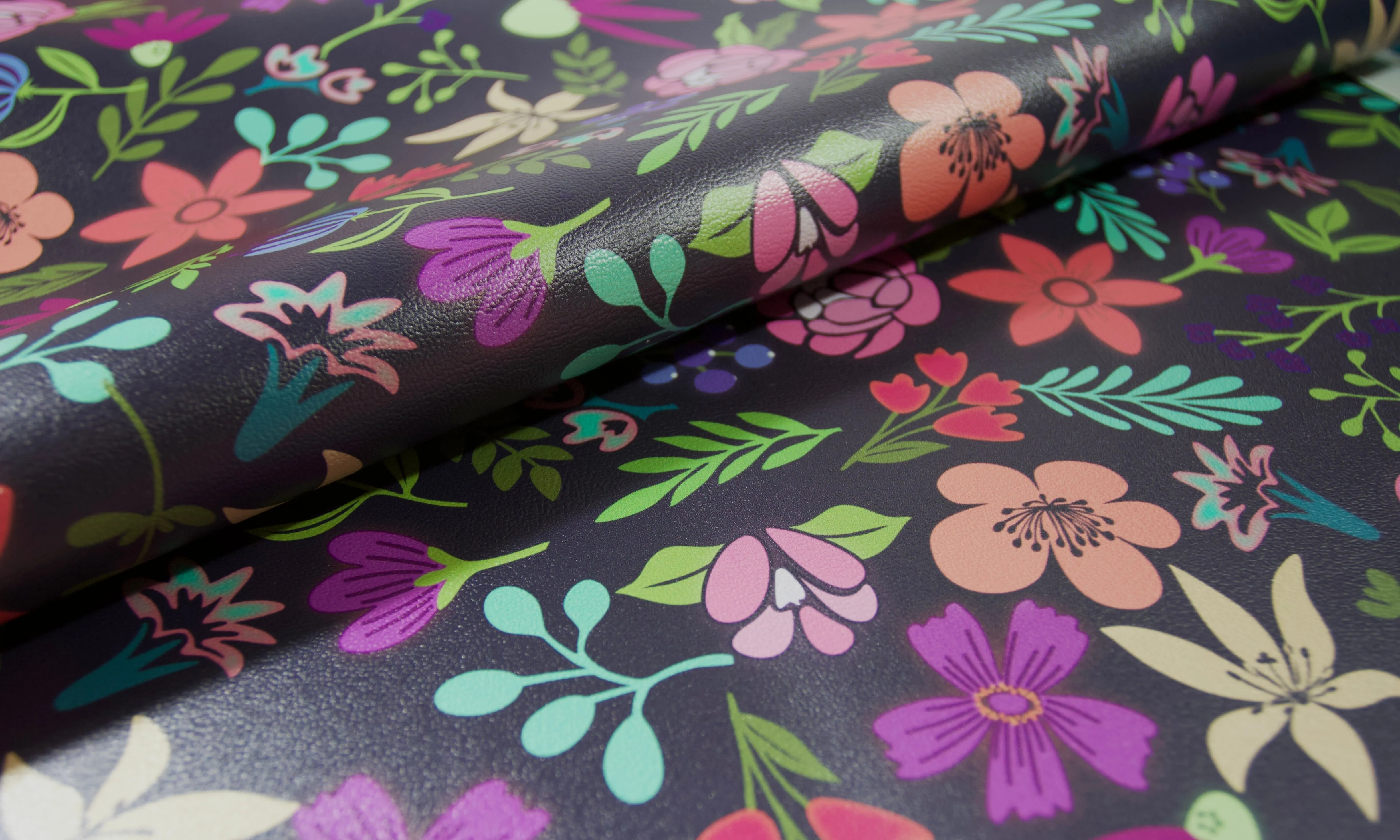 Blooming Cute - Tossed Floral | 18" Vinyl Roll