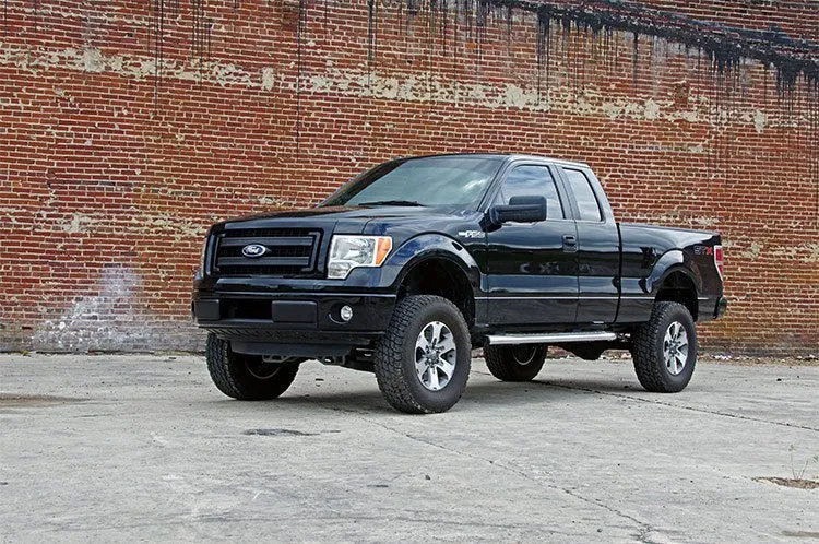 Rough Country Lift Kit Ford F150 2WD (09-10) 6" Suspension Lift Kits w/ Strut Spacers & Shocks
