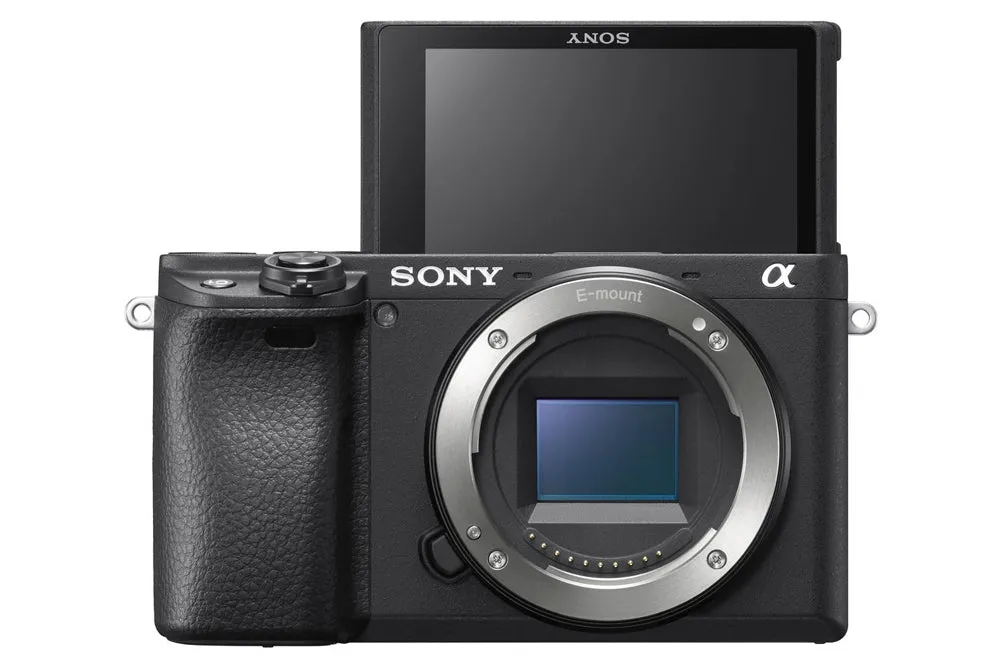 Sony a6400 Mirrorless APS-C Interchangeable-Lens Camera with 18-135mm lens