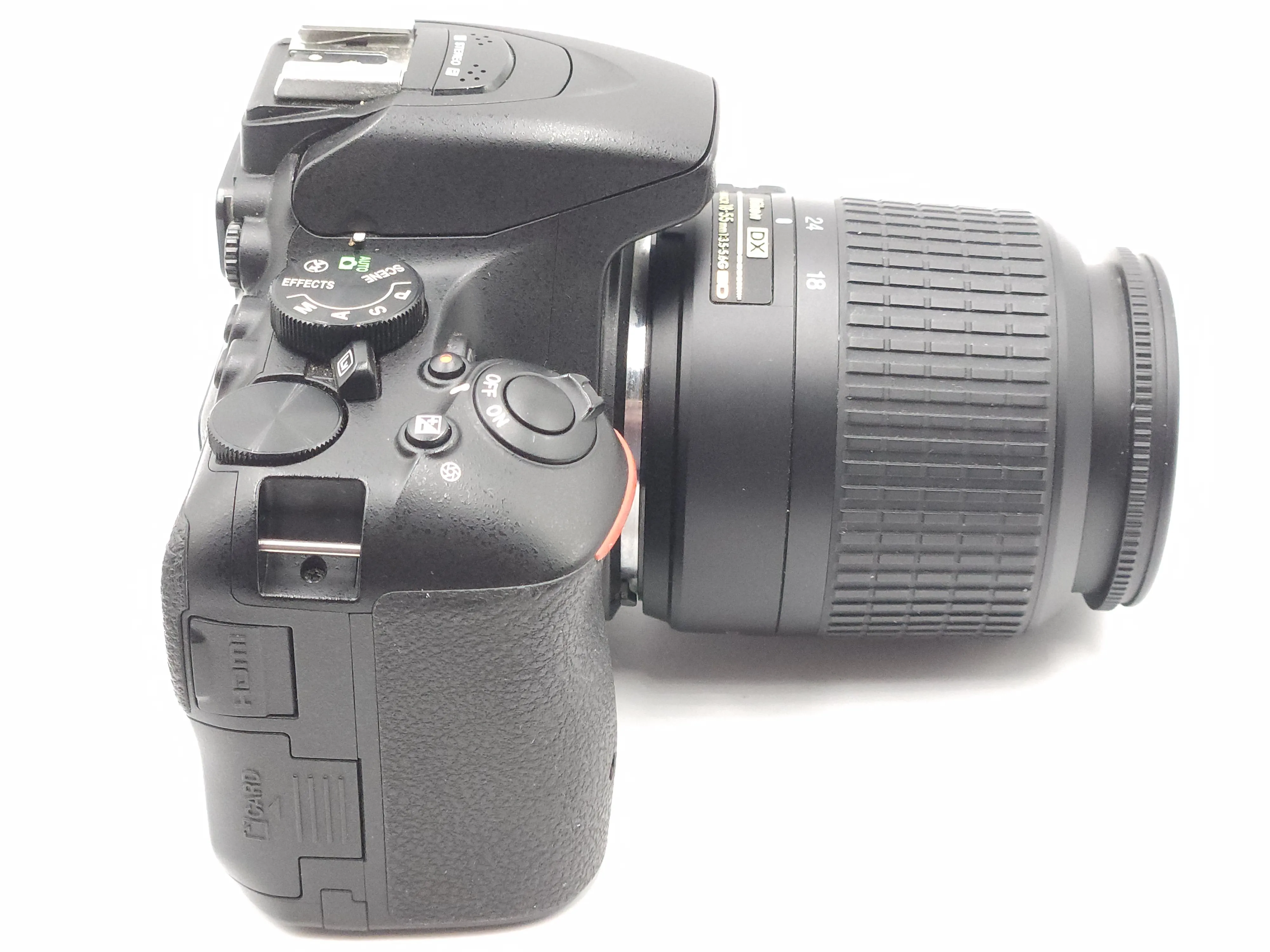 USED Nikon D5500 DSLR w/ 18-55 Kit Black