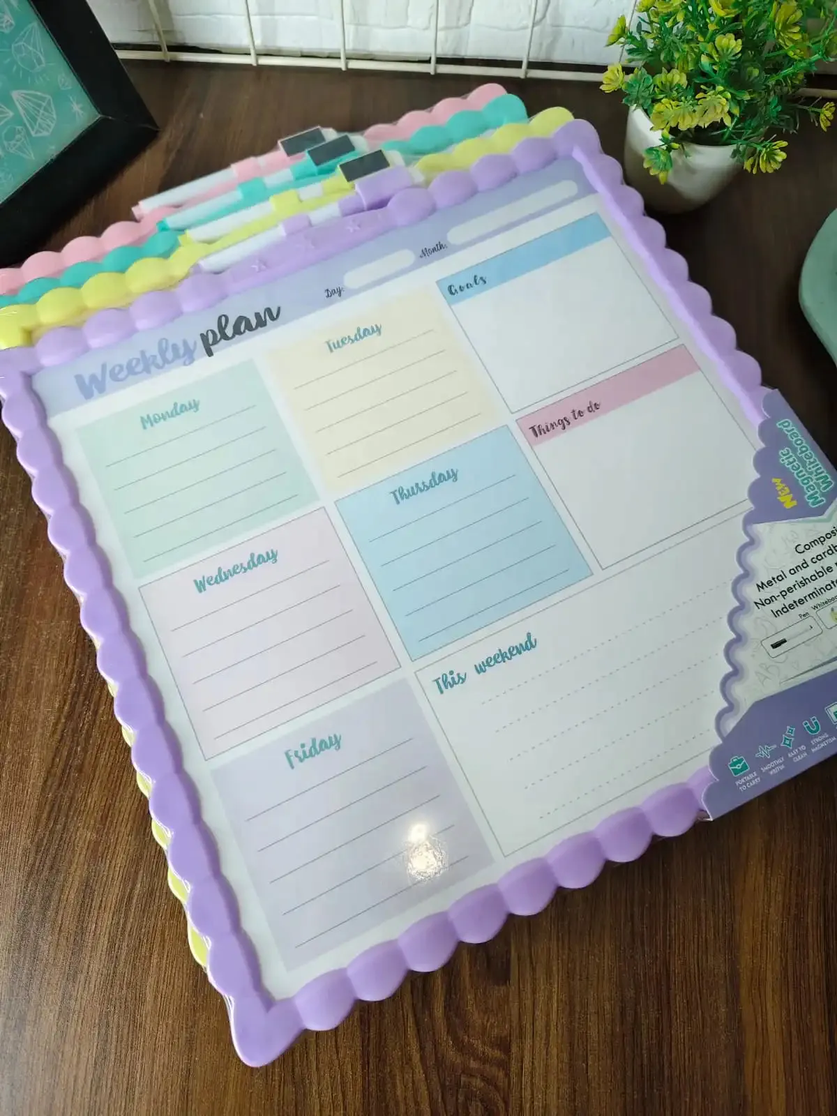White board Weekly planner with magnetic hooks and marker